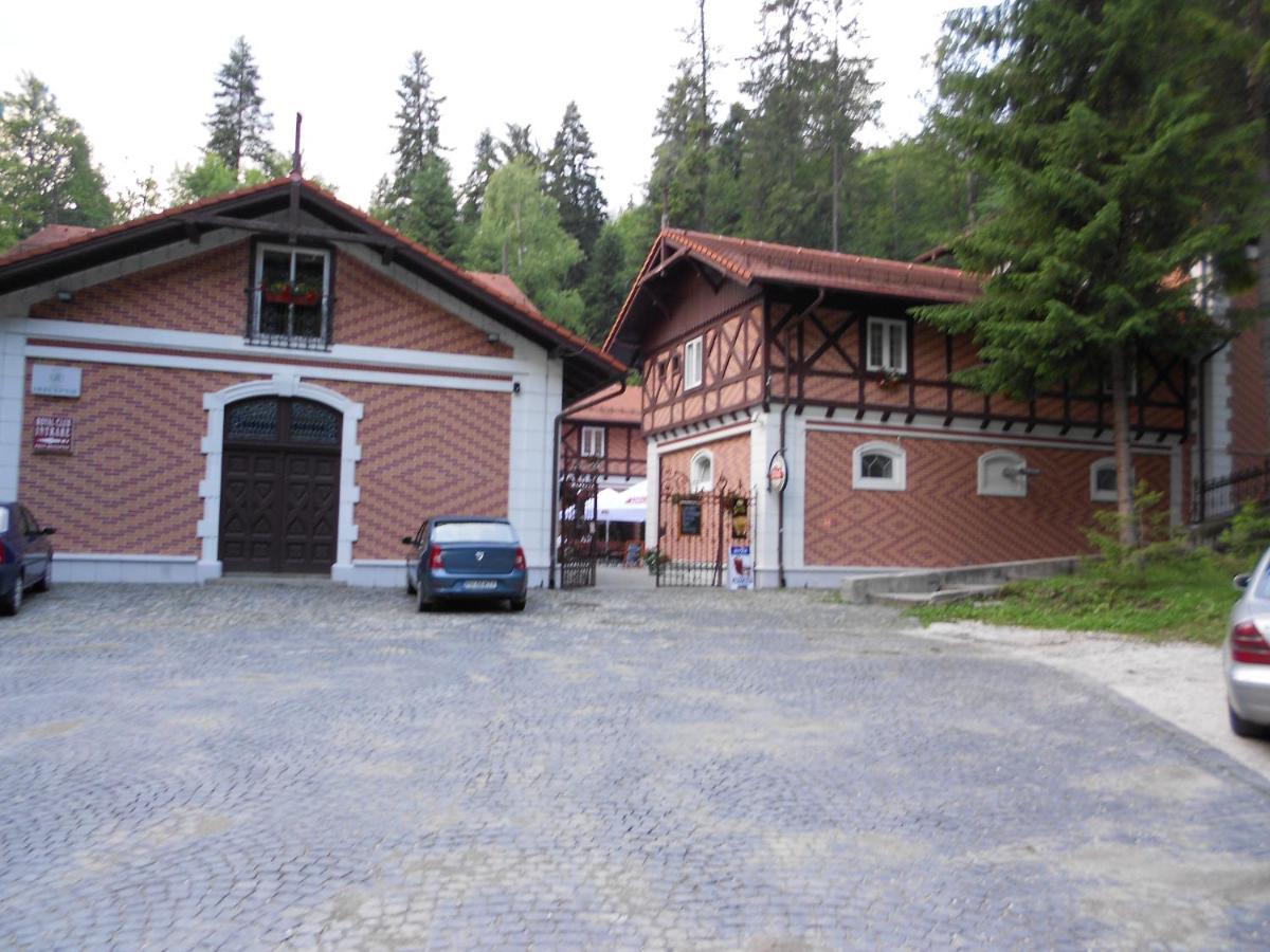 Hotel Bastion Sinaia Exterior photo